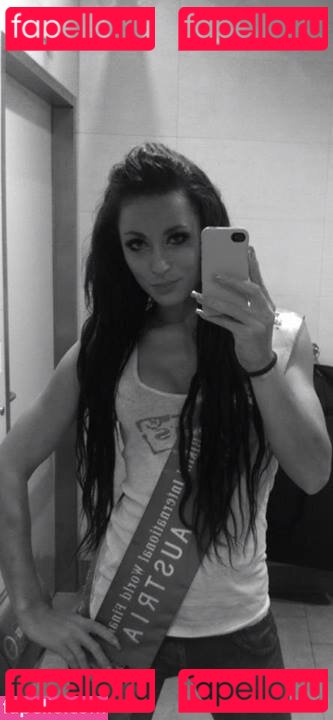 Pia Niedermeier / pianiedermeier Onlyfans Photo Gallery 