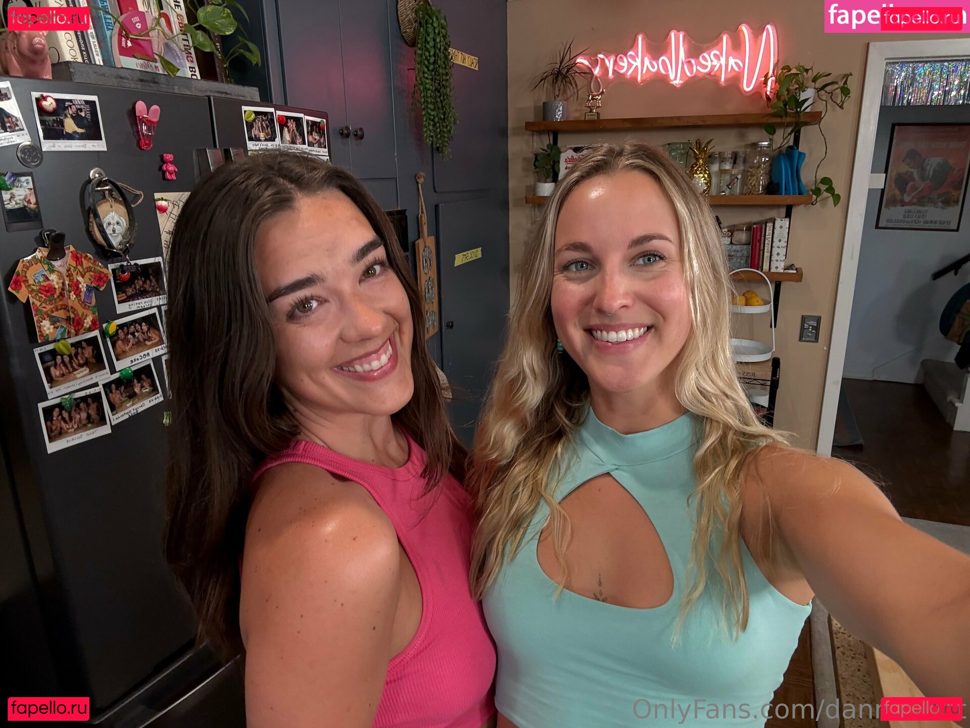 danniwettt Onlyfans Photo Gallery 