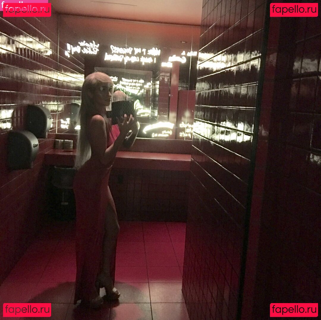 Stephanie Adele / https: / sadelesthesiren Onlyfans Photo Gallery 