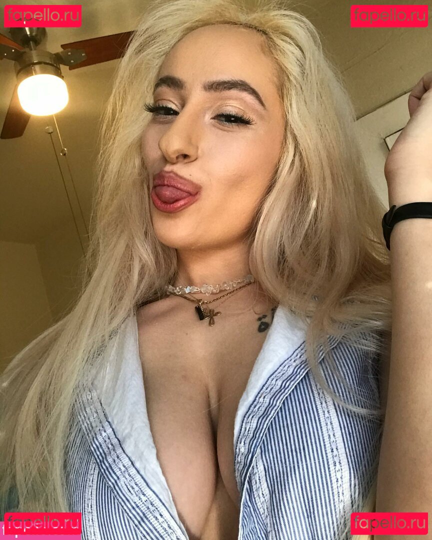 Stephanie Adele / https: / sadelesthesiren Onlyfans Photo Gallery 