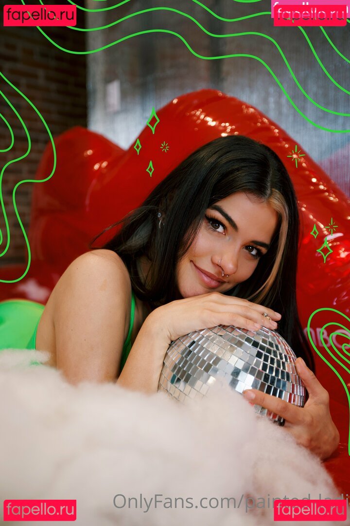 Meg Adams / issameg Onlyfans Photo Gallery 