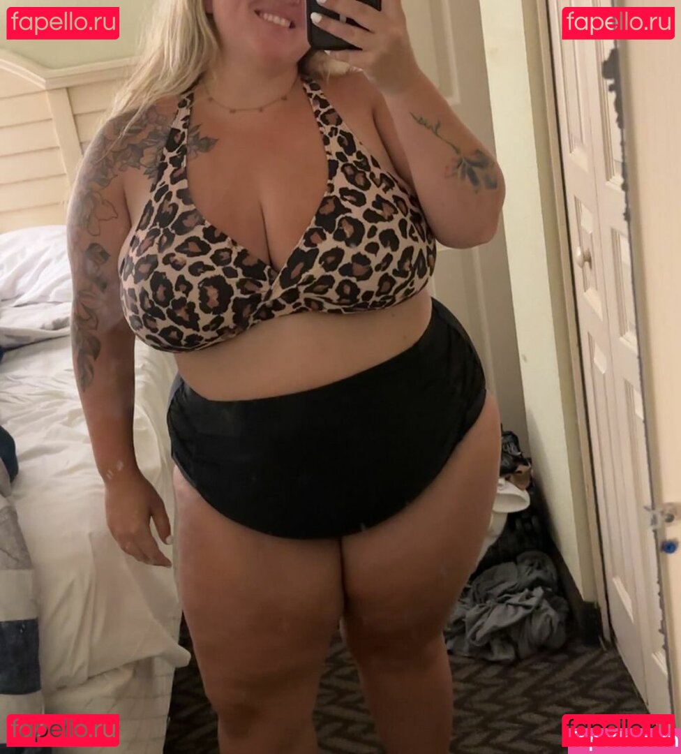 https: / missamerrrickaa / mrs_bra_buster Onlyfans Photo Gallery 