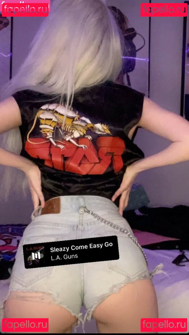 Heather Leather / Vintagevixen80s / retrosuccubus Onlyfans Photo Gallery 