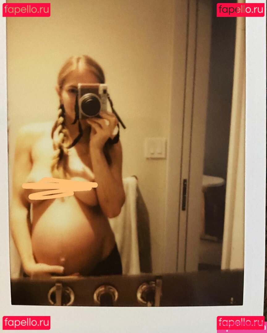 Emily Wickersham / NCIS / emilywickersham Onlyfans Photo Gallery 