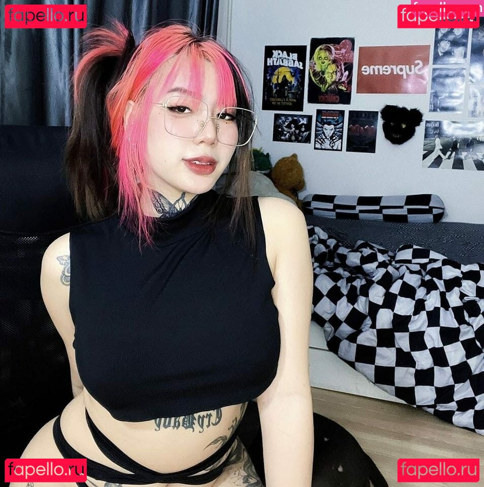 Irenkampong1 / ellekampong / iren_me1212 Onlyfans Photo Gallery 