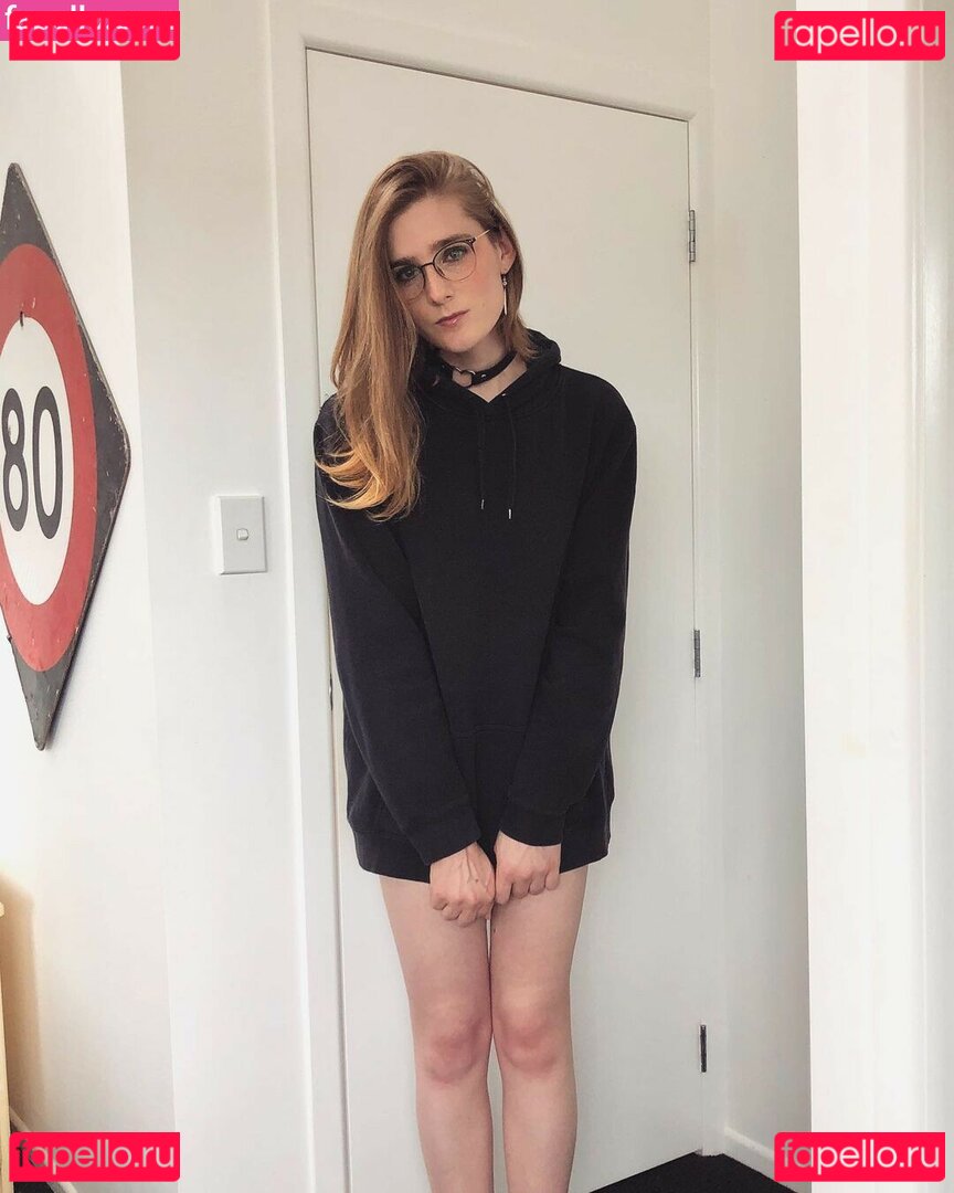 Alice In Wonder1and / alice_in_wonder1and / alice_inwonderland96 Onlyfans Photo Gallery 