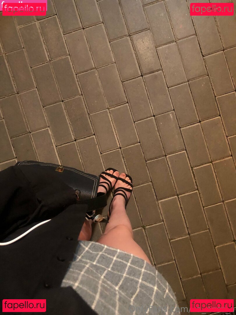 v.vanessa.a / va_ness_a Onlyfans Photo Gallery 