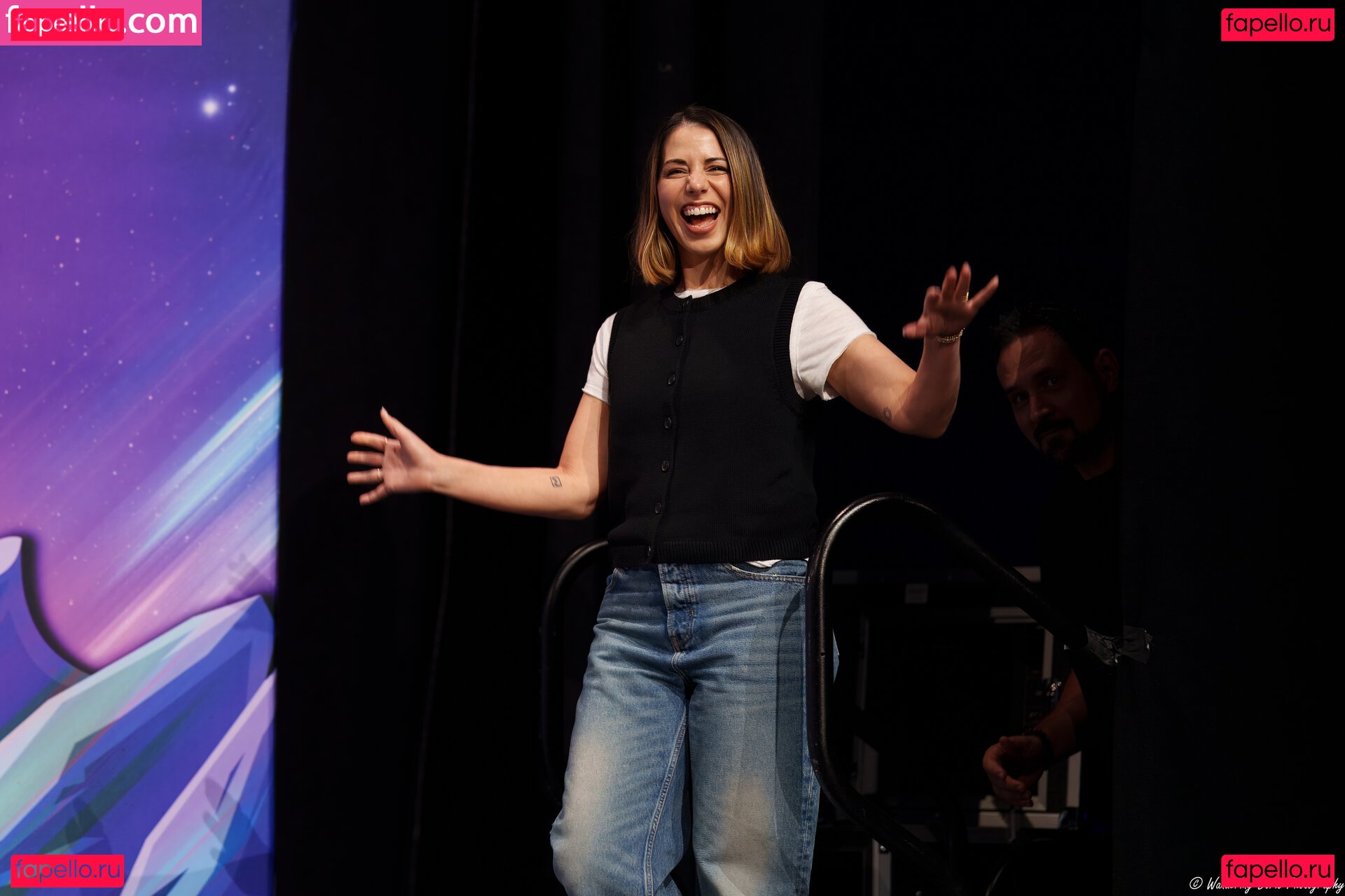 Laura Bailey / laurabaileyvo / saltybl0nde Onlyfans Photo Gallery 