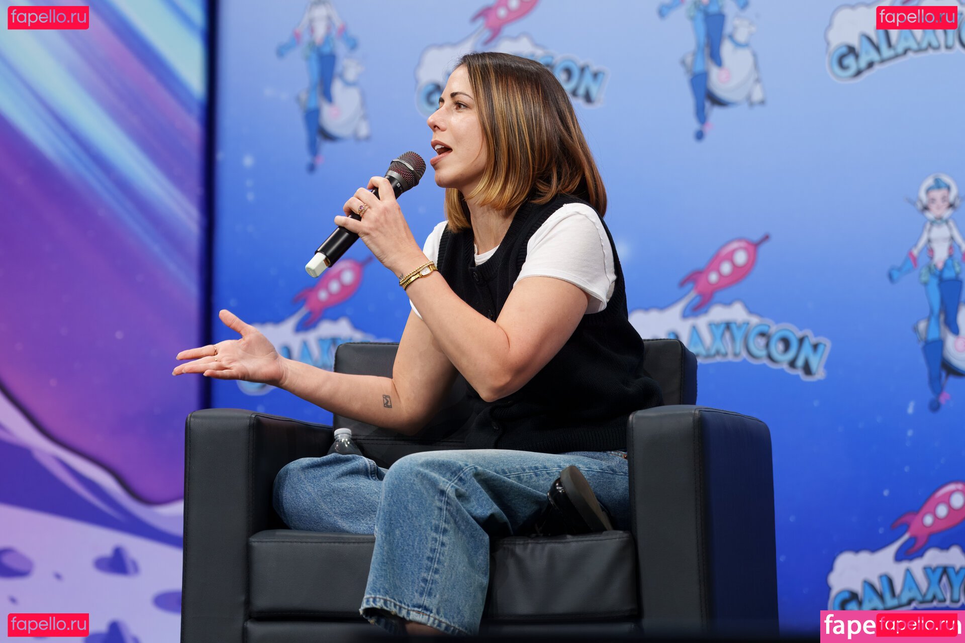 Laura Bailey / laurabaileyvo / saltybl0nde Onlyfans Photo Gallery 