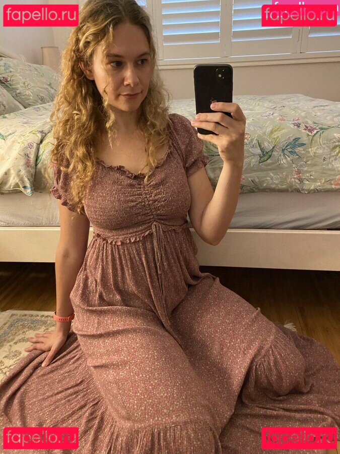 RoxyTall Onlyfans Photo Gallery 