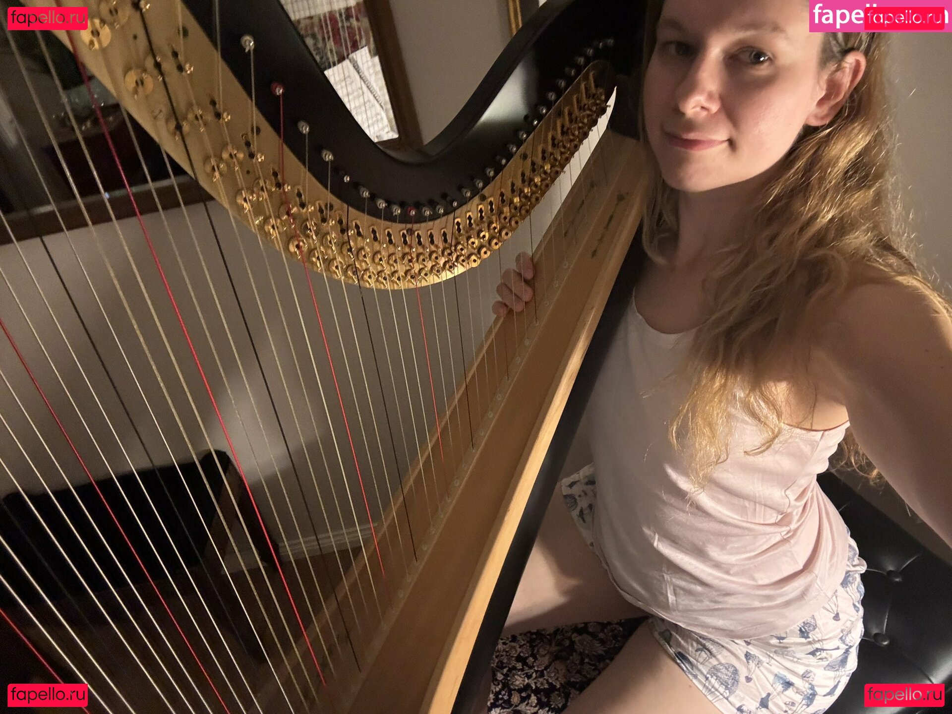 RoxyTall Onlyfans Photo Gallery 