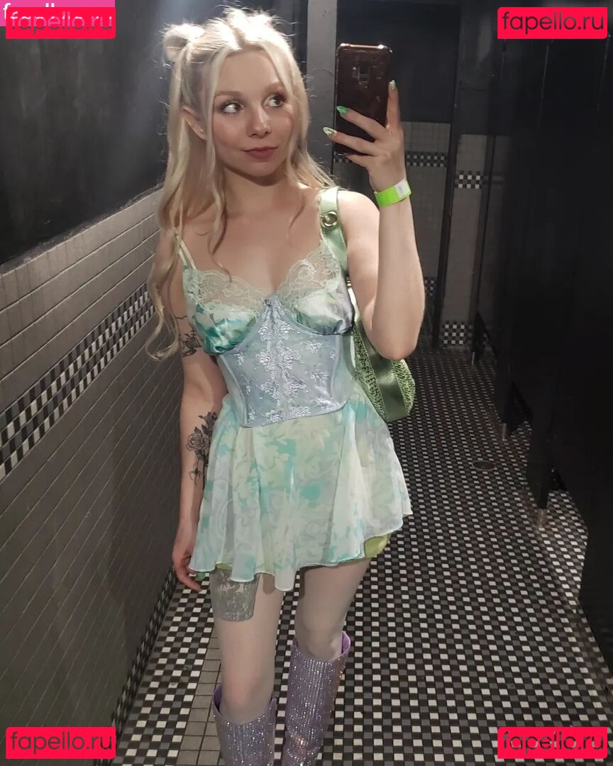 Averi Roselyn / faeverii / migimomo Onlyfans Photo Gallery 