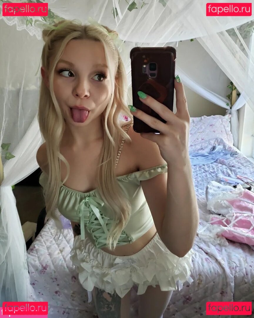 Averi Roselyn / faeverii / migimomo Onlyfans Photo Gallery 