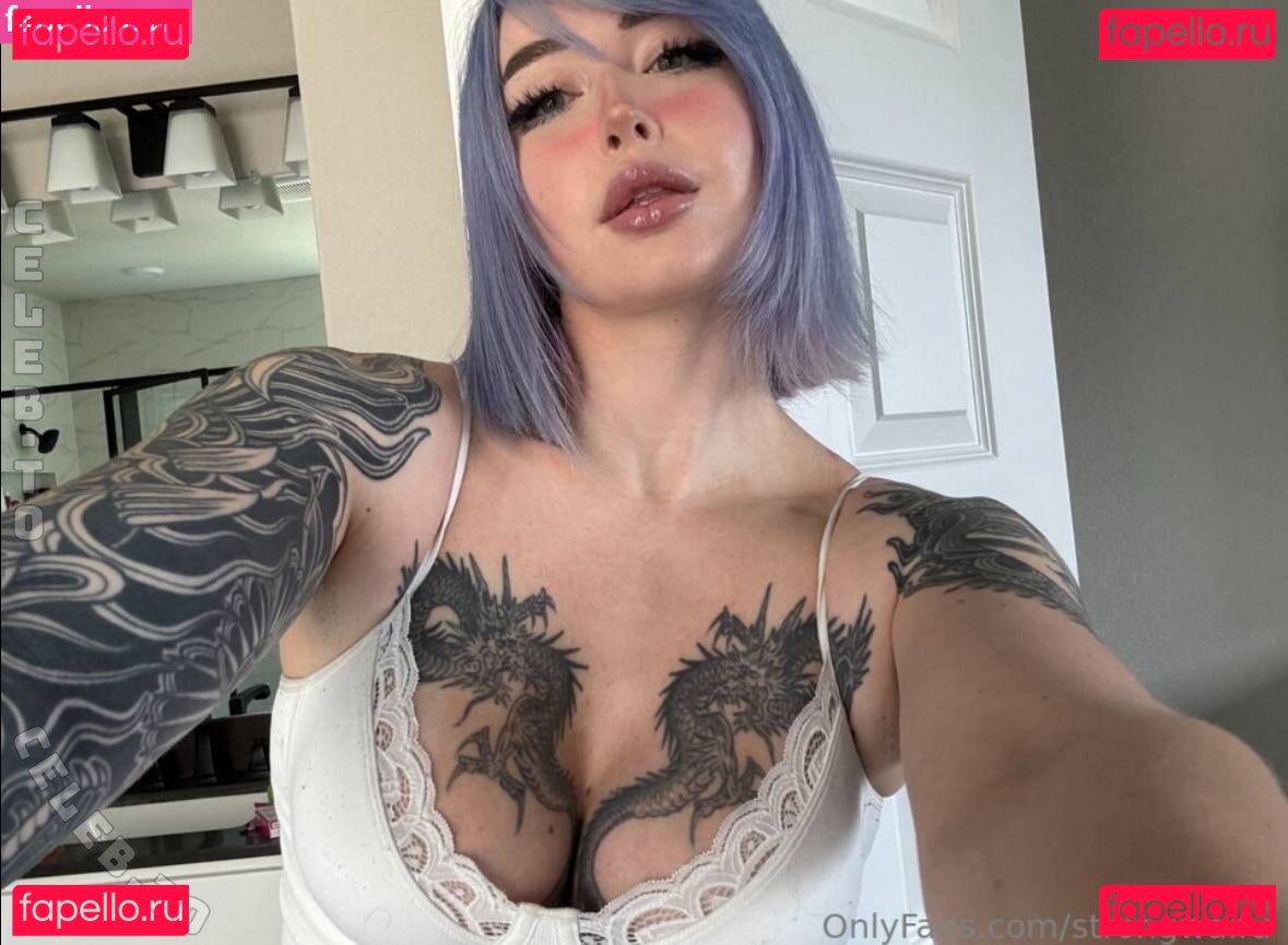 StrongWaifu / strongwaifuu Onlyfans Photo Gallery 