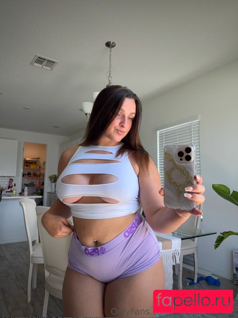 Kyrie.michaela / Michaela Smith / michaela__s / michaelasmith Nude Onlyfans Photo 4