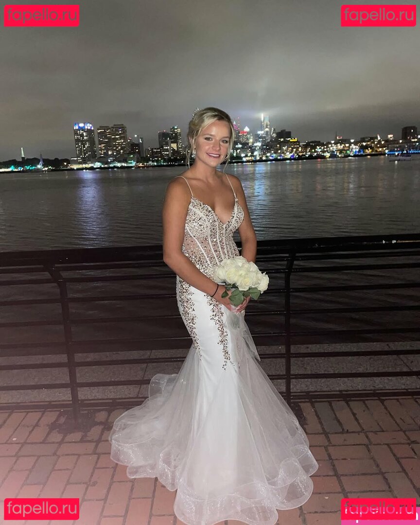 adrianna / adriannadelucaa / adriannarodriguezz / adriannarodriquezz Onlyfans Photo Gallery 