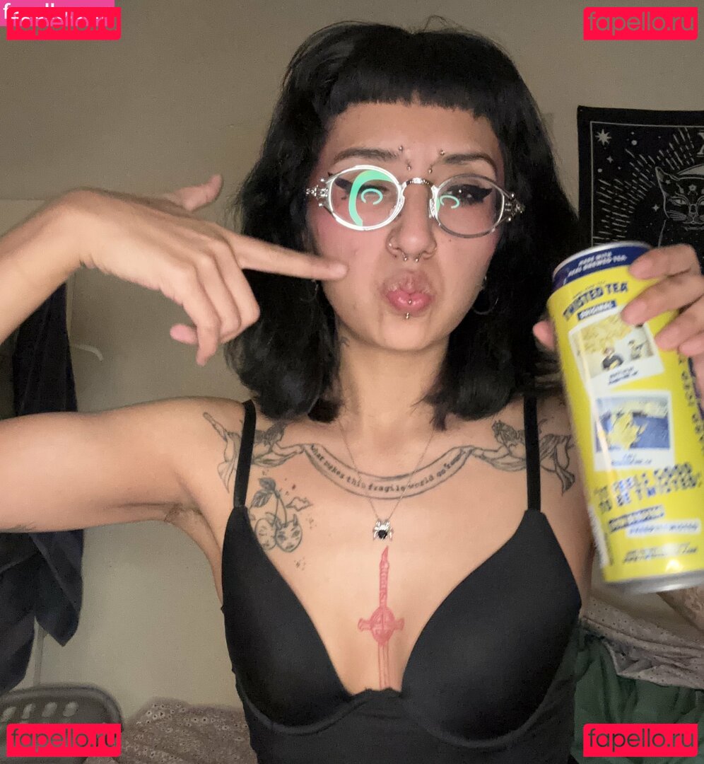 sc0rpi0sunxx / unklemj Onlyfans Photo Gallery 