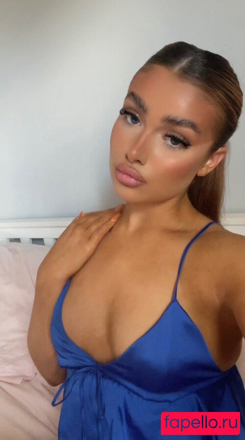 Khloe Hollyoake / KkhloeOF / https: / u146907951 Nude Onlyfans Photo 23