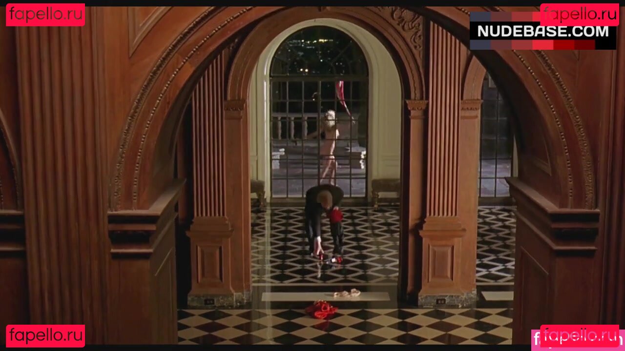 Tara Reid / Tarareid Onlyfans Photo Gallery 