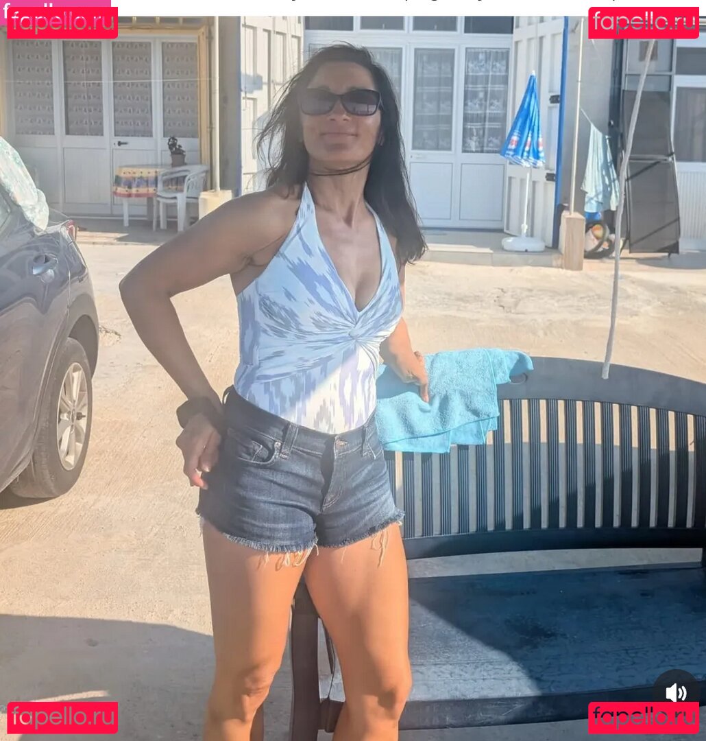 Rebecca Sarker / rebeccasarker Onlyfans Photo Gallery 