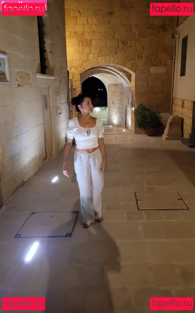 Rebecca Sarker / rebeccasarker Onlyfans Photo Gallery 