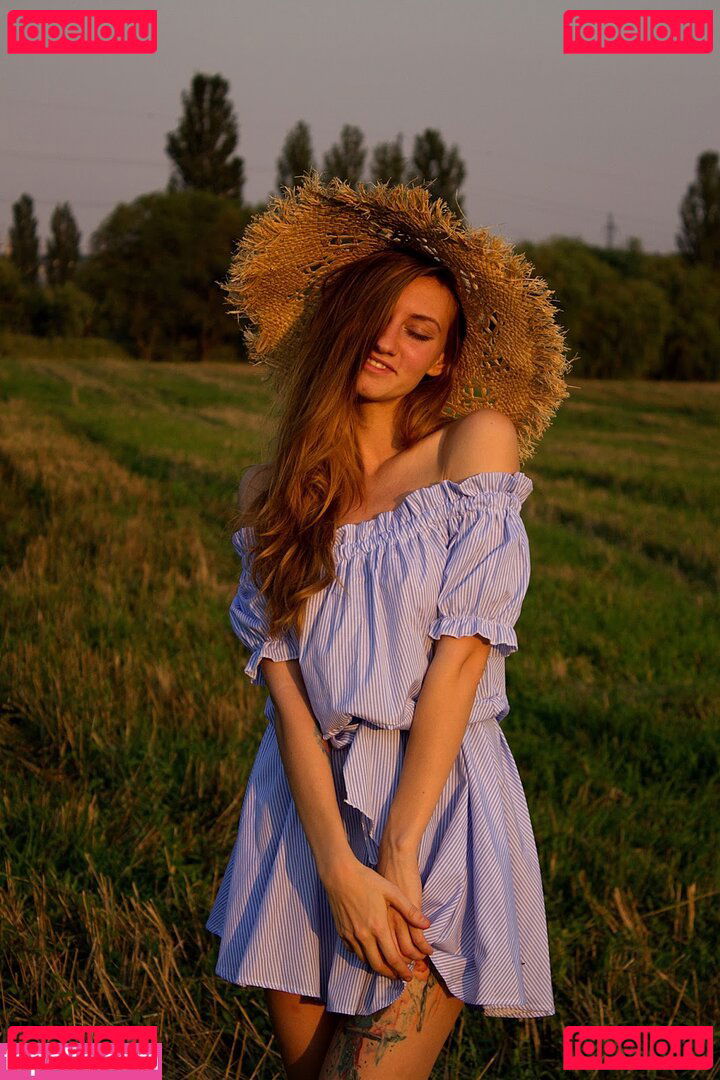 AnnUmbird / Umbird Onlyfans Photo Gallery 