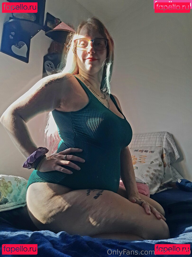 hksmilf90 Onlyfans Photo Gallery 