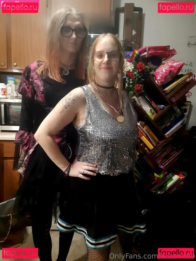 hksmilf90 Onlyfans Photo Gallery 