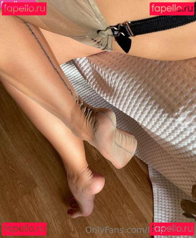 Leyla / https: / leyla.luxxx / repressed-princess Onlyfans Photo Gallery 