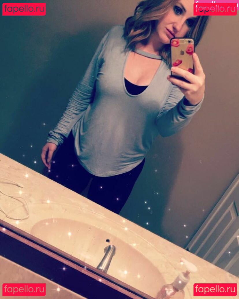 Lauren Baker / Laurenishere93 / https: Onlyfans Photo Gallery 