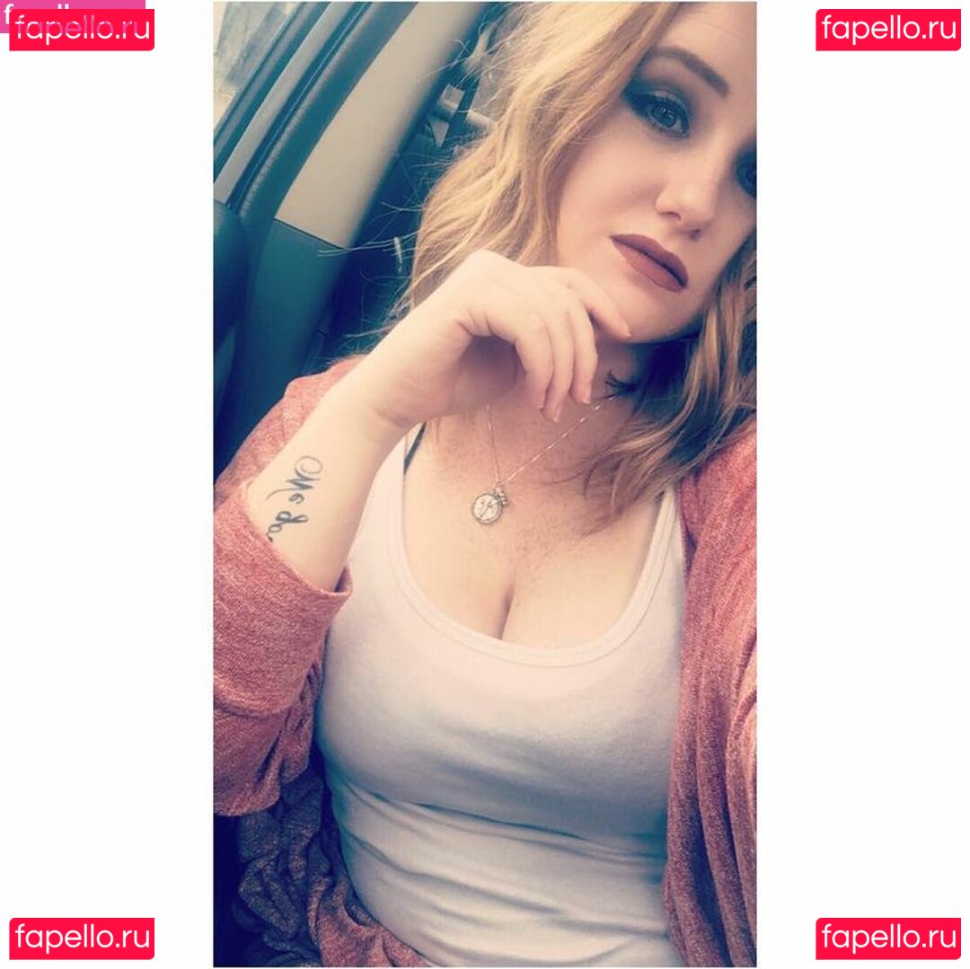 Lauren Baker / Laurenishere93 / https: Onlyfans Photo Gallery 