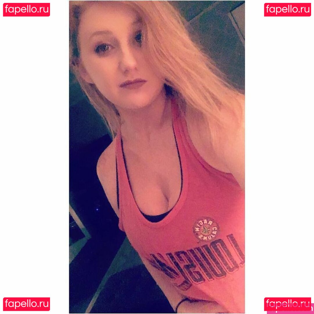 Lauren Baker / Laurenishere93 / https: Onlyfans Photo Gallery 