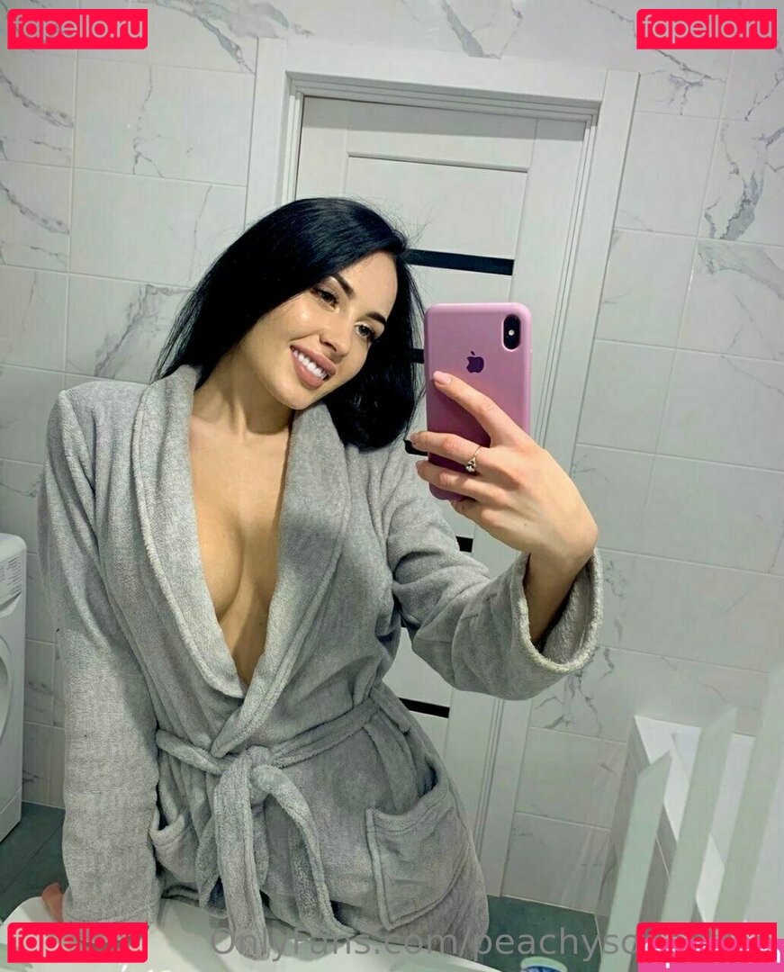 alina_lgray / alinagrey Onlyfans Photo Gallery 