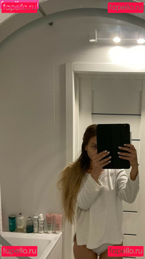 mihalina / netyan Onlyfans Photo Gallery 