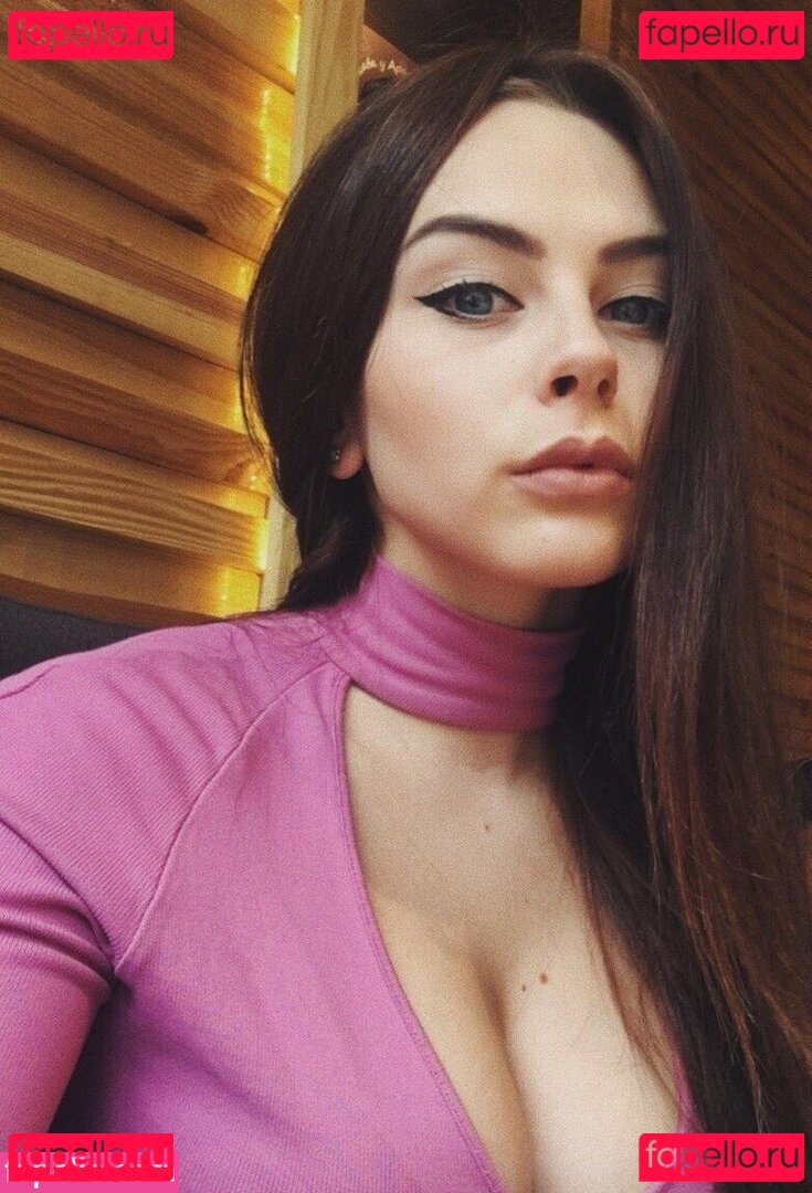 mihalina / netyan Onlyfans Photo Gallery 