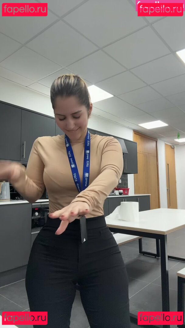 Sheila Barbosa / mbarbosasheila Onlyfans Photo Gallery 