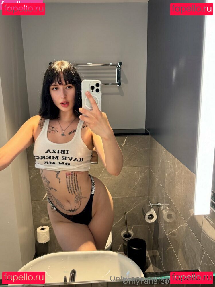 perrypearlie Nude Onlyfans Photo 4