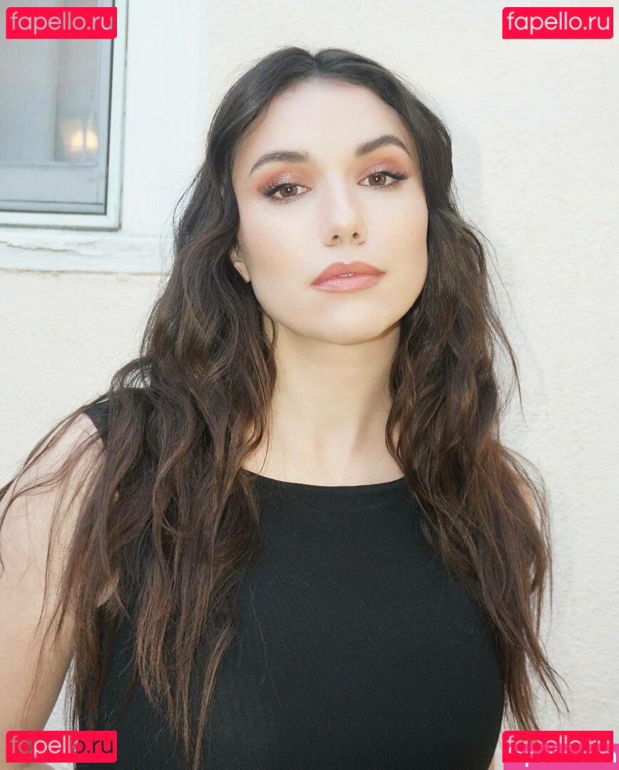 Fulton / Grace Caroline Currey / smoregrace Onlyfans Photo Gallery 