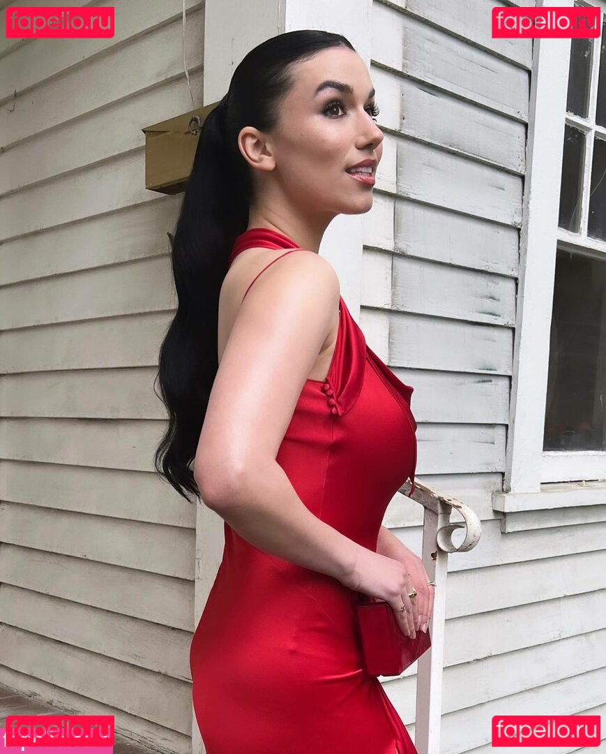 Fulton / Grace Caroline Currey / smoregrace Onlyfans Photo Gallery 