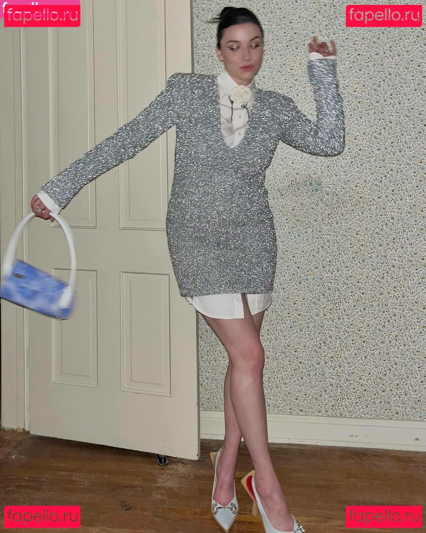 Fulton / Grace Caroline Currey / smoregrace Onlyfans Photo Gallery 