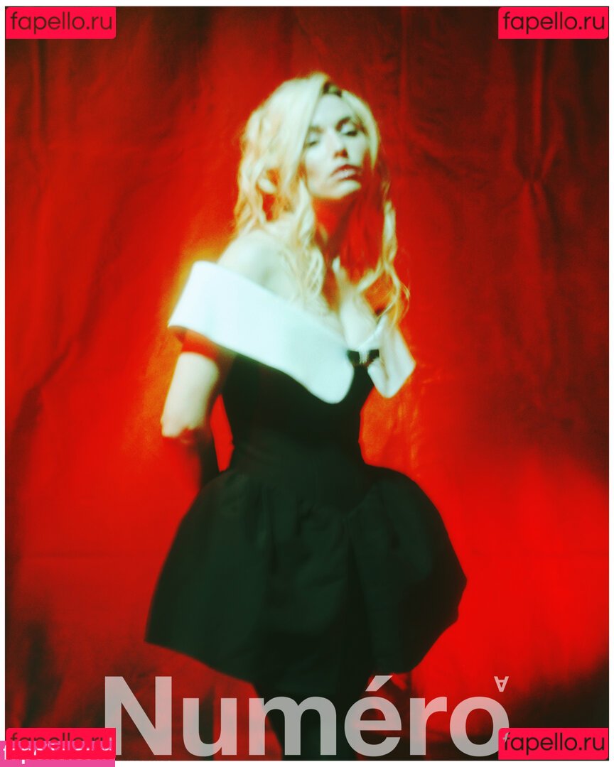 Fulton / Grace Caroline Currey / smoregrace Onlyfans Photo Gallery 