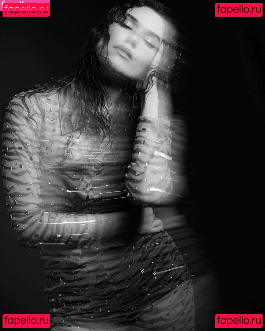 Fulton / Grace Caroline Currey / smoregrace Onlyfans Photo Gallery 