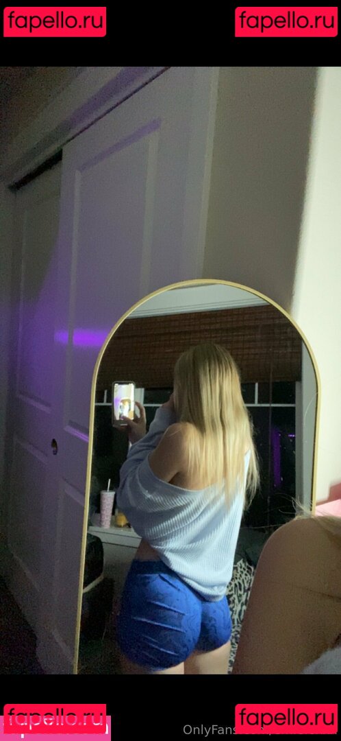 emiefox / emiefoxxx Onlyfans Photo Gallery 