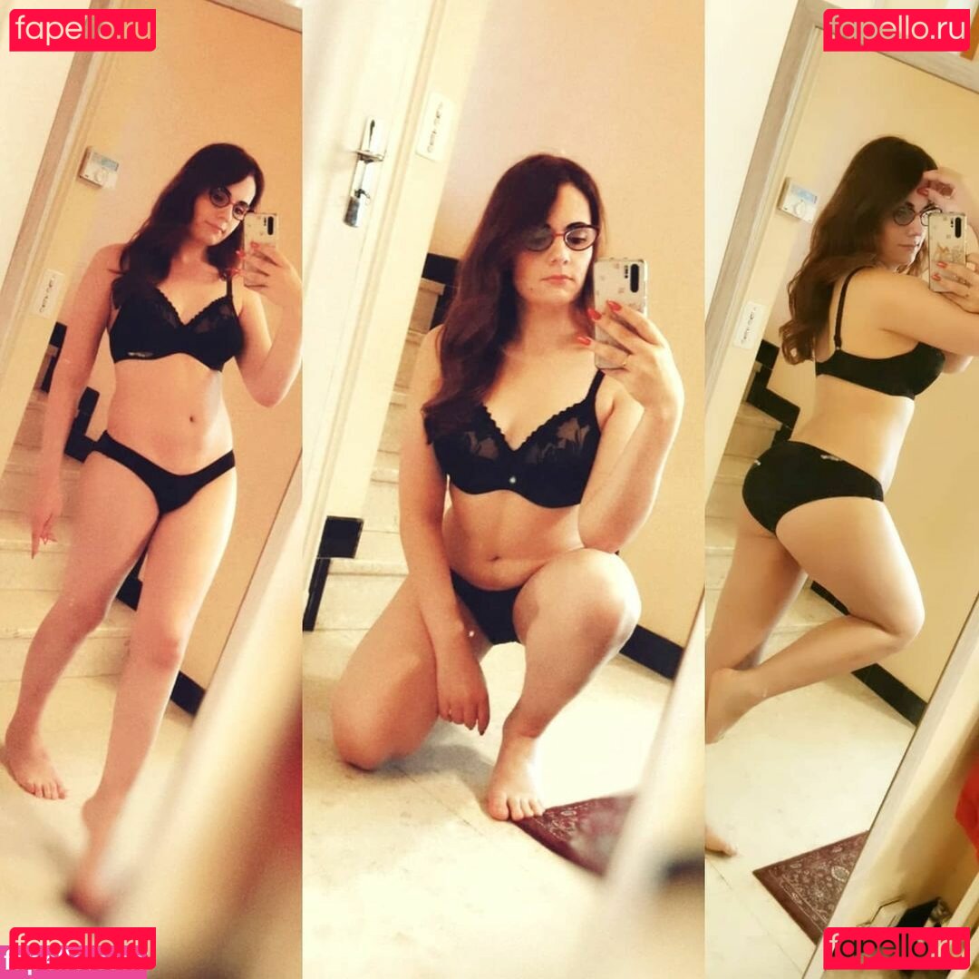 Laura Badler / LauraBadler Onlyfans Photo Gallery 