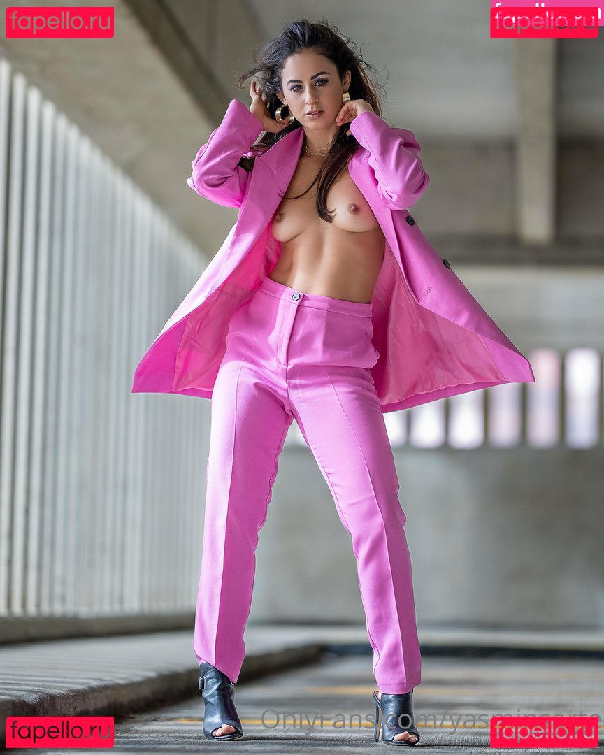 YasminsWorldArte / Yasminsarte / artofyasmin Onlyfans Photo Gallery 