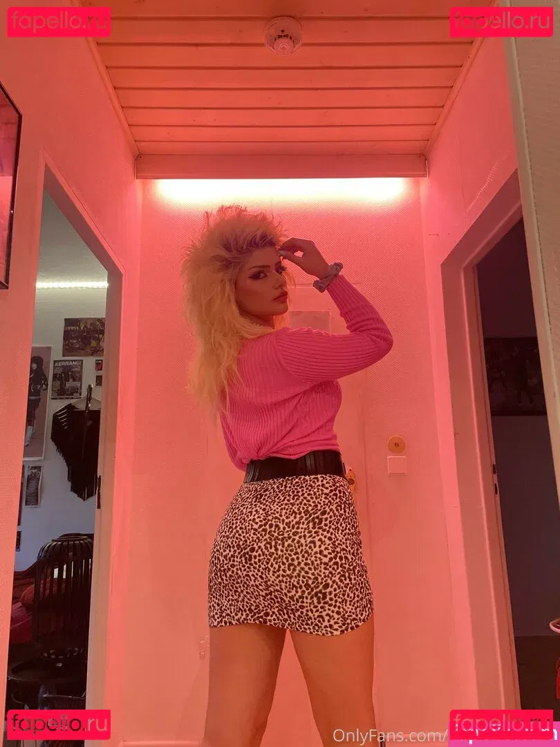 heavymetalmaniak Onlyfans Photo Gallery 