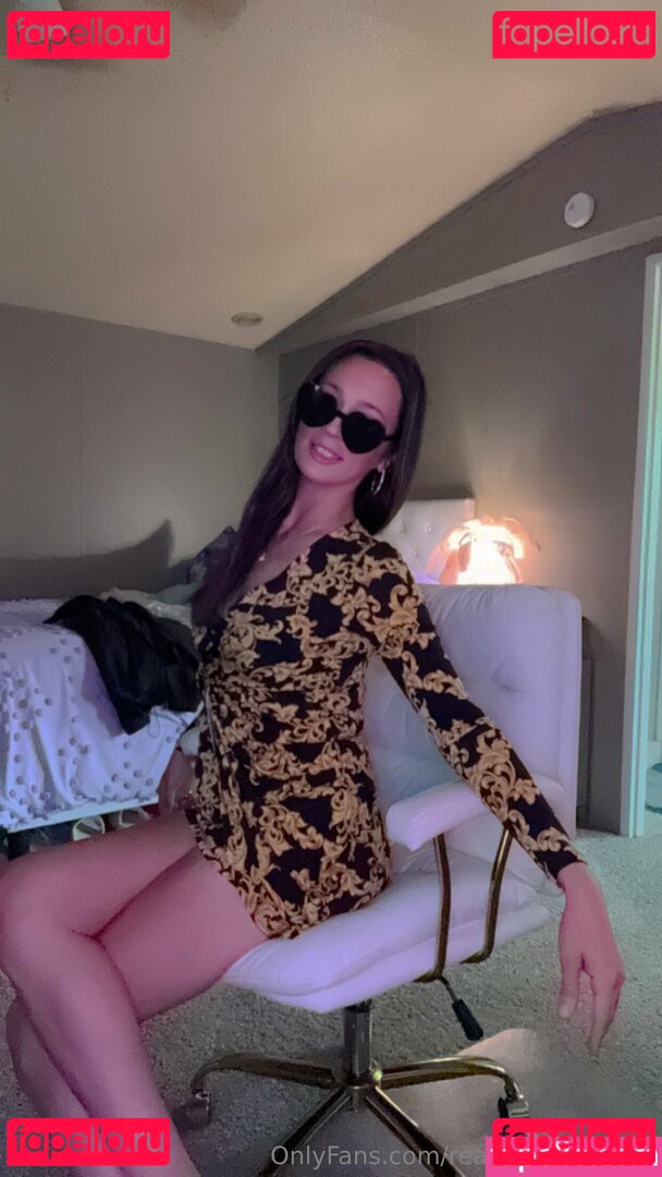 realgoddessgirl / realgoddessholly Onlyfans Photo Gallery 