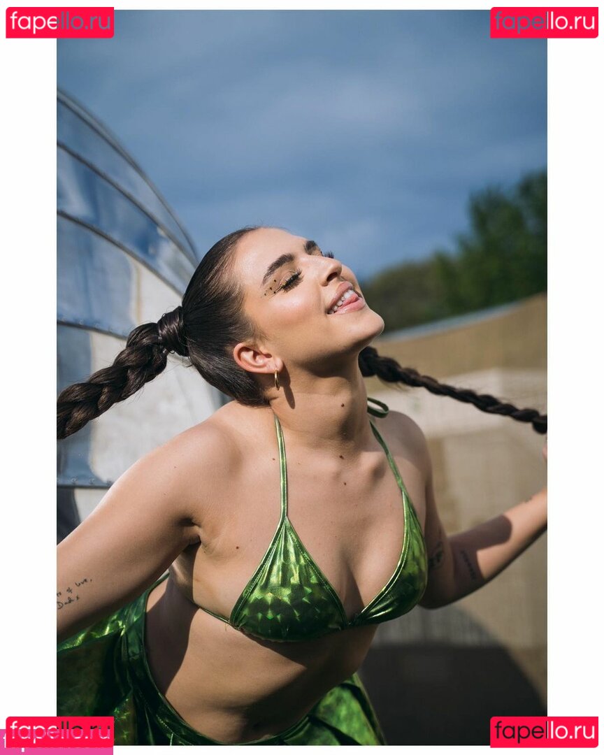 Mae Muller / maemuller Onlyfans Photo Gallery 