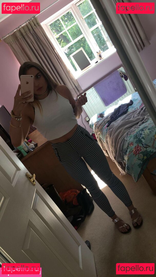 harrietsugarcookie / haryoungxo Onlyfans Photo Gallery 