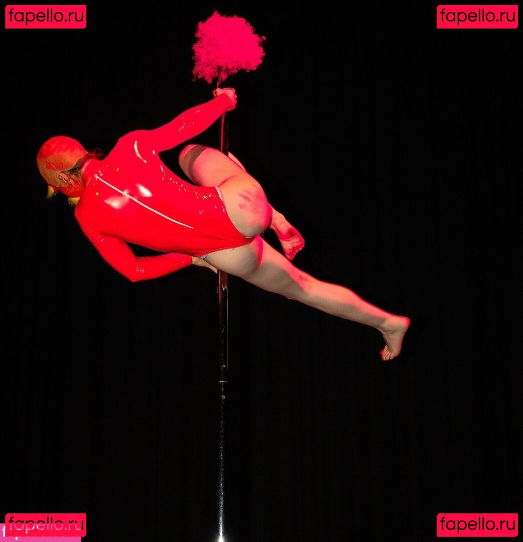 eviedotgym Onlyfans Photo Gallery 